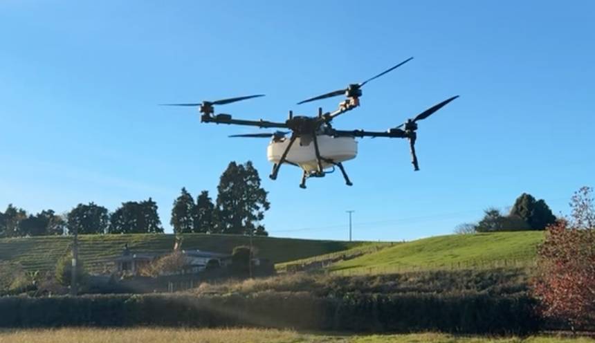drone-spraying